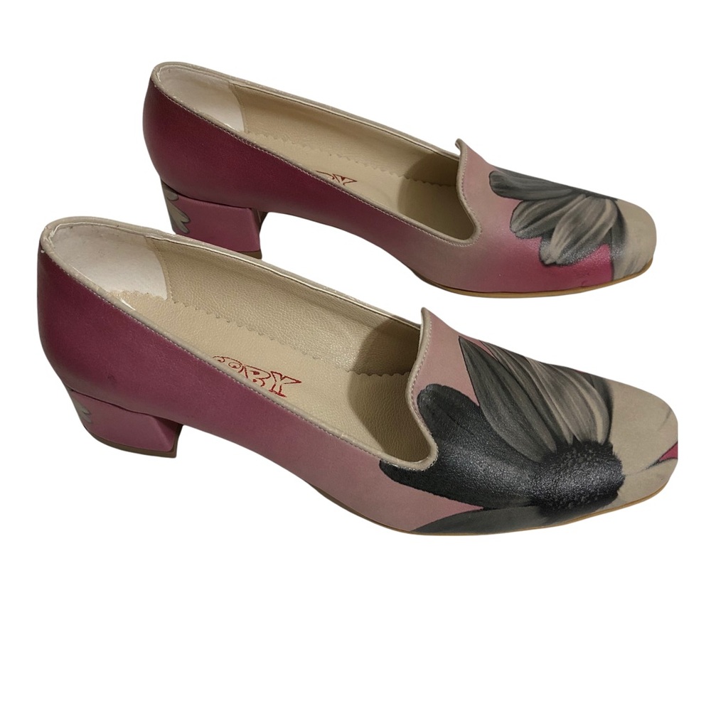 Goby floral pumps ombré pink w/ gray daisies 39